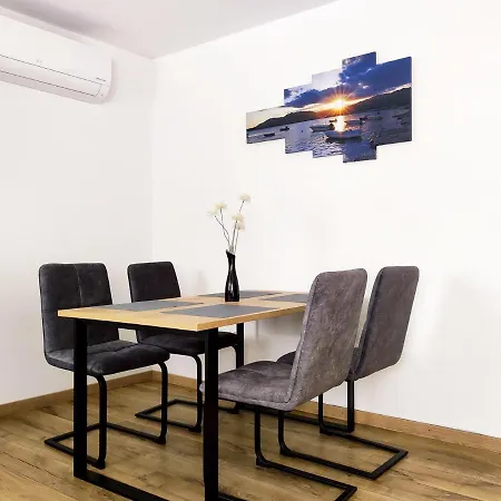 Apartman Laura Umag Exterior photo
